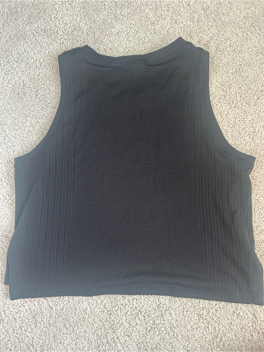 Lululemon Black Train to Be Cropped Tank size 6 - Picture 6 of 8